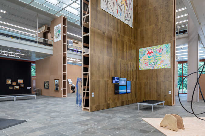 Ausstellungsansicht „Stellprobe. Sammlungszugänge der letzten Dekade in einem Display von Heimo Zobernig“, Foto: Johannes Stoll / Belvedere, Wien
